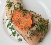 Курица отварная с овощами