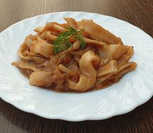 Кальмары, жаренные с луком по-шанхайски