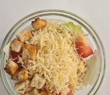 Салат Цезарь с курицей