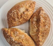 Пирожок с яблоками