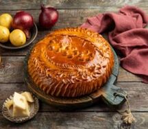 Пирог с курицей, картофелем и сыром