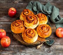 Улитки с яблоком и корицей