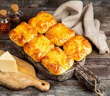 Пирожки с курицей и сыром