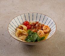 Малазийская лакса c морепродуктами