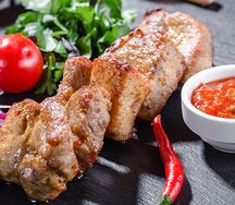 Шашлык из cвинoй шейки
