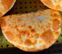 Чебурек с картофелем и луком