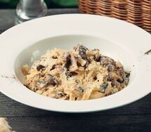 Феттуччине с курицей и грибами