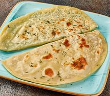 Кутаб с зеленью и сыром