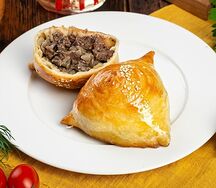 Самса с говядиной и свининой