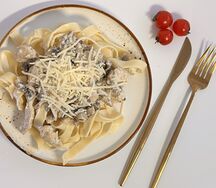 Феттуччине с курицей и грибами