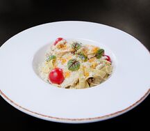 Феттуччине с курицей и грибами 