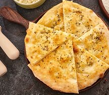 Фокачча с чесноком и розмарином