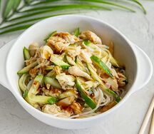 Фунчоза с курицей и овощами