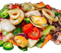Острый салат с морепродуктами