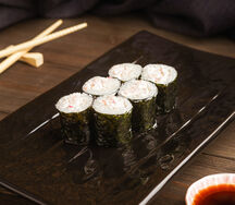 Мини-ролл с креветкой и крабом