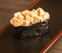 Суши с острой курицей