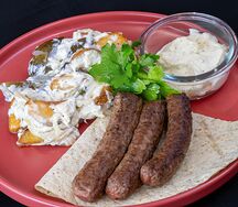Чевапчичи с закуской