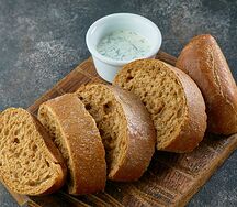 Темный домашний хлеб