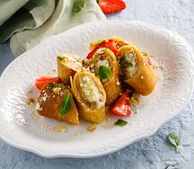 Блинчики с творогом и фисташковой крошкой