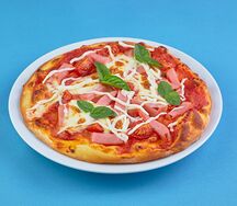 Детская мини-пицца с ветчиной и томатами