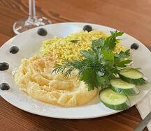 Судак по-польски с картофельным пюре 