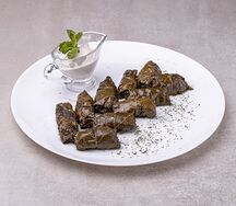 Долма из виноградных листьев