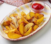 Картофельные дольки с розмарином и пармезаном
