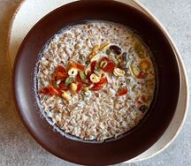 Гречневая каша с сухофруктами и орешками