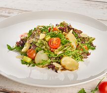 Салат с гребешком и киноа