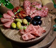 Ассорти итальянских закусок