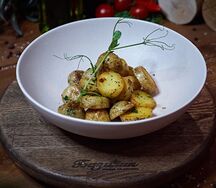 Молодой картофель с прованскими травами
