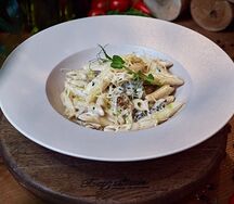 Пенне с говяжьей вырезкой и белыми грибами
