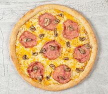 Пицца с ветчиной и грибами