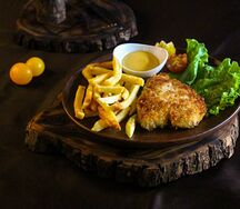 Шницель с картофелем фри