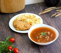 Обед с борщом