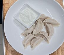 Куриные пельмешки со сметаной