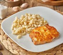 Запеченная горбуша под сыром с макаронами