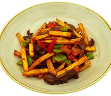 Картофель фри с говядиной