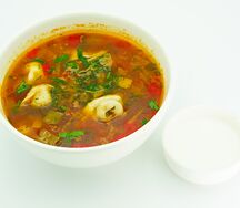 Пельмени с бульоном
