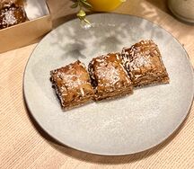 Баклава шоколадная с кокосовой стружкой