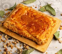 Пирог слоеный с курицей и картофелем