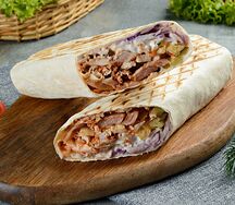 Шаурма в тандырном лаваше с курицей Xxl