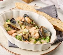 Морепродукты с овощами в сливочно-имбирном соусе