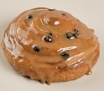 Улитка с изюмом и корицей