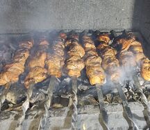 Шашлык из свинины в лаваше с перцем халапеньо 