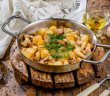 Грибы жаренные с картофелем и луком