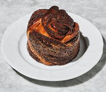 Булочка с маком