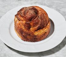 Булочка со сгущенкой