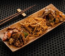 Китайка-сет с лапшой, обжаренной рулькой и свининой с перцем