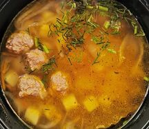 Суп с мясными фрикадельками